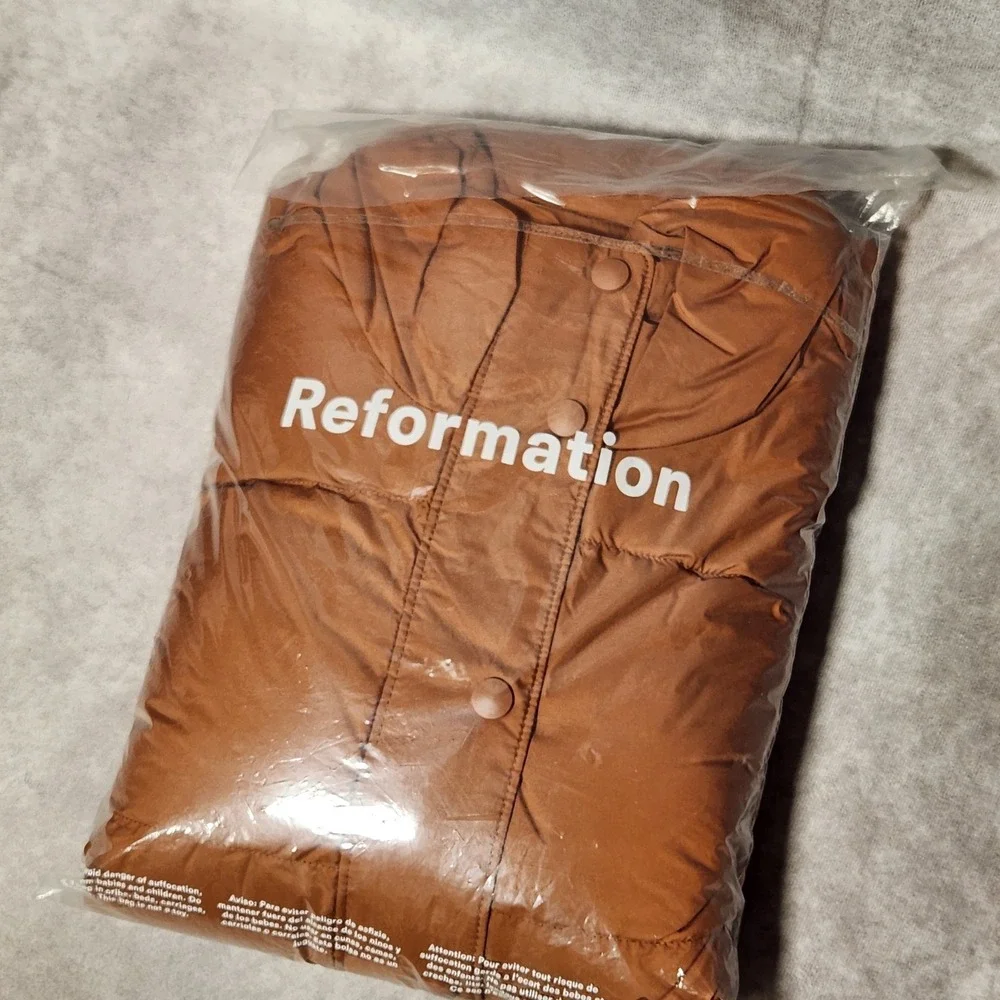 PATAGONIA x REFORMATION women's Silent DOWN Jacket puffer Sisu Brown 700 fill XL